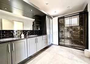 فيلا مستقلة - 3 غرف وصالة - مسبح مستقل - في كارجيجاك / الانيا 