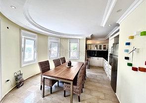 فيلا مستقلة - 3 غرف وصالة - مسبح مستقل - في كارجيجاك / الانيا 