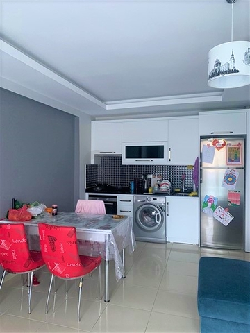 شقة غرفة وصالة - مفروشة - ضمن مجمع سكني في محمودلار / الانيا 