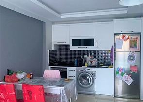 شقة غرفة وصالة - مفروشة - ضمن مجمع سكني في محمودلار / الانيا 