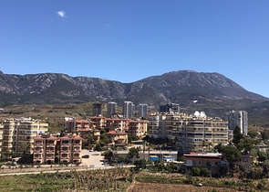 شقة غرفة وصالة - مفروشة - ضمن مجمع سكني في محمودلار / الانيا 