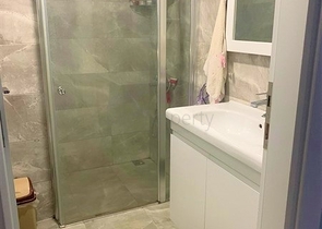 شقة غرفة وصالة - مفروشة - ضمن مجمع سكني في محمودلار / الانيا 