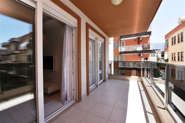 شقق للبيع في مركز الانيا - غرفة وصالة مفروشة - قريبة من شاطئ كليوباترا 