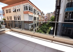 شقق للبيع في مركز الانيا - غرفة وصالة مفروشة - قريبة من شاطئ كليوباترا 