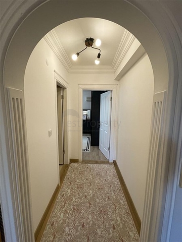 شقة واسعة غرفتين وصالة مفروشة - ضمن مجمع سكني في محمودلار/ الانيا 