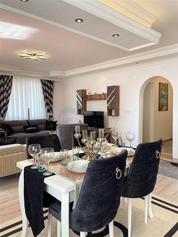 شقة واسعة غرفتين وصالة مفروشة - ضمن مجمع سكني في محمودلار/ الانيا 