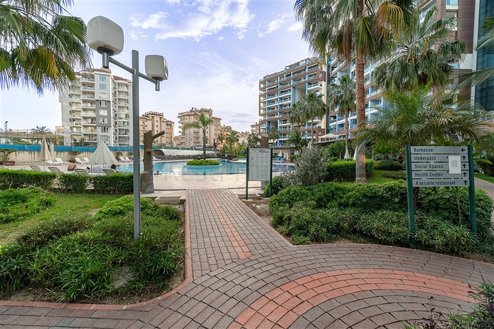 خلف مول الانيوم - شقة غرفة وصالة مفروشة - مجمع فاخر - في جيكجلي / الانيا 