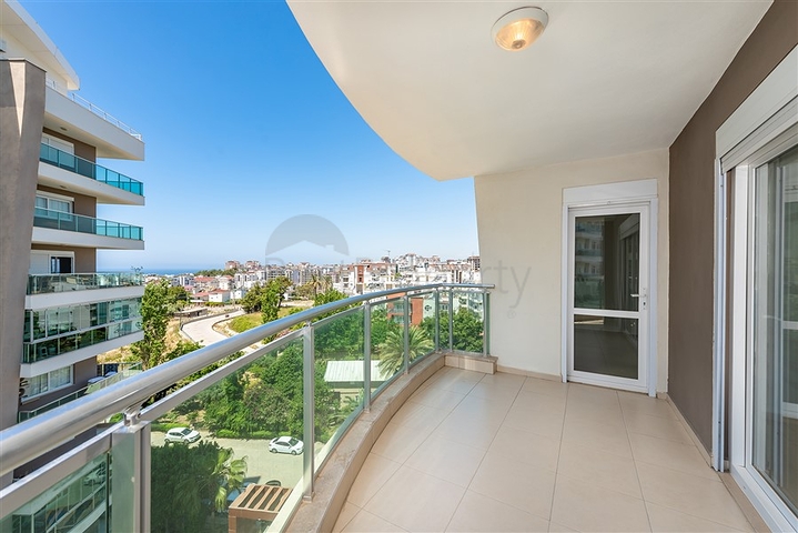 ضمن مجمع سكني عائلي - شقة غرفتين وصالة مفروشة - في افسلار / الانيا 