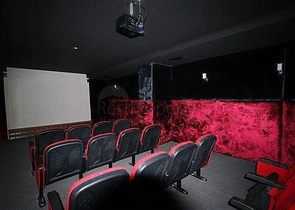 ضمن مجمع سكني عائلي - شقة غرفتين وصالة مفروشة - في افسلار / الانيا 