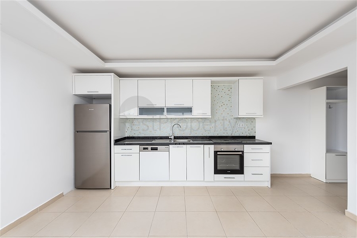 ضمن مجمع سكني عائلي - شقة غرفتين وصالة مفروشة - في افسلار / الانيا 