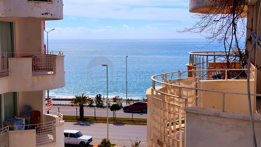 اطلالة بحرية - صف اول - شقة غرفتين وصالة - مفروشة - بسعر مناسب -في مهموتلار / الانيا 