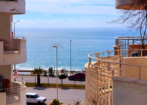 اطلالة بحرية - صف اول - شقة غرفتين وصالة - مفروشة - بسعر مناسب -في مهموتلار / الانيا 