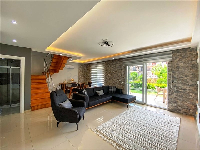 شقق للبيع في كاستل - غرفة وصالة مفروشة ضمن مجمع سكني - مدينة الانيا 