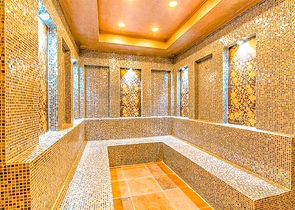 مجمع انيق على شارع بارباروس - غرفة وصالة -في محمودلار/ الانيا 