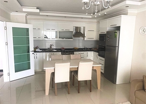 موقع مميز - مناسبة للاستثمار - شقة غرفة وصالة في منطقة اوبا - الانيا 