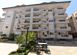 موقع مميز - مناسبة للاستثمار - شقة غرفة وصالة في منطقة اوبا - الانيا 