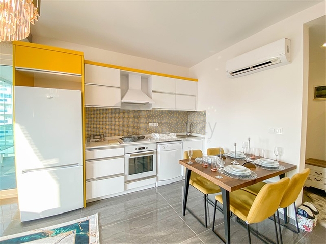 شقة انيقة  - غرفة وصالة مفروشة -ضمن مجمع حديث - في محمودلار / الانيا