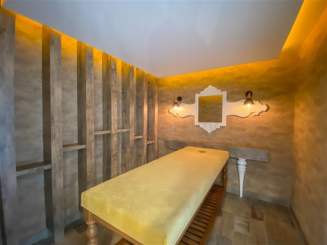 شقة انيقة  - غرفة وصالة مفروشة -ضمن مجمع حديث - في محمودلار / الانيا