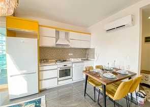 شقة انيقة  - غرفة وصالة مفروشة -ضمن مجمع حديث - في محمودلار / الانيا