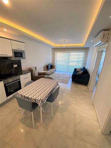 ضمن مجمع فاخر - قريب من البحر - شقة غرفة وصالة مفروشة - في مهوتلار / الانيا 