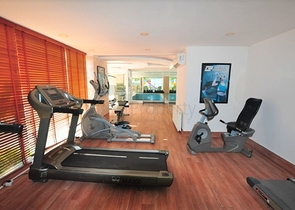 ضمن مجمع فاخر - قريب من البحر - شقة غرفة وصالة مفروشة - في مهوتلار / الانيا 