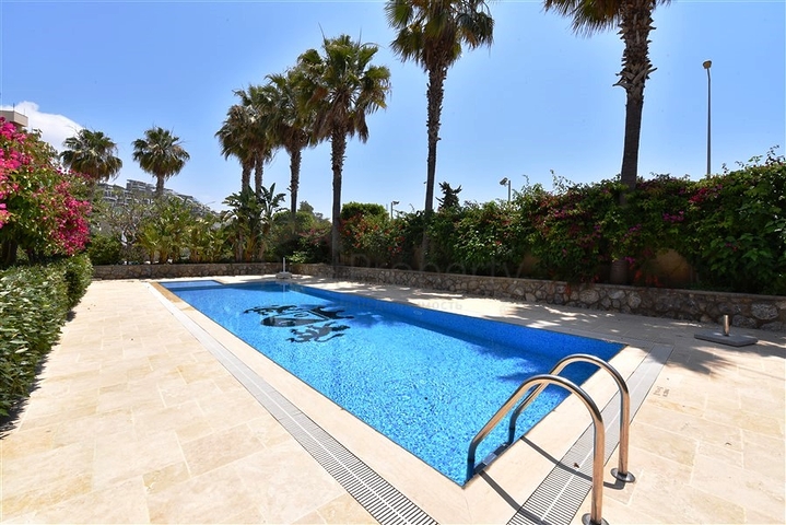 حديقة دوبلكس بالقرب من البحر في كوناكلي