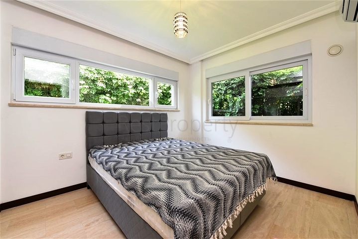 حديقة دوبلكس بالقرب من البحر في كوناكلي