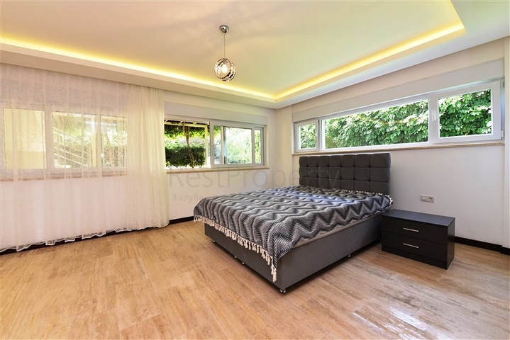 حديقة دوبلكس بالقرب من البحر في كوناكلي