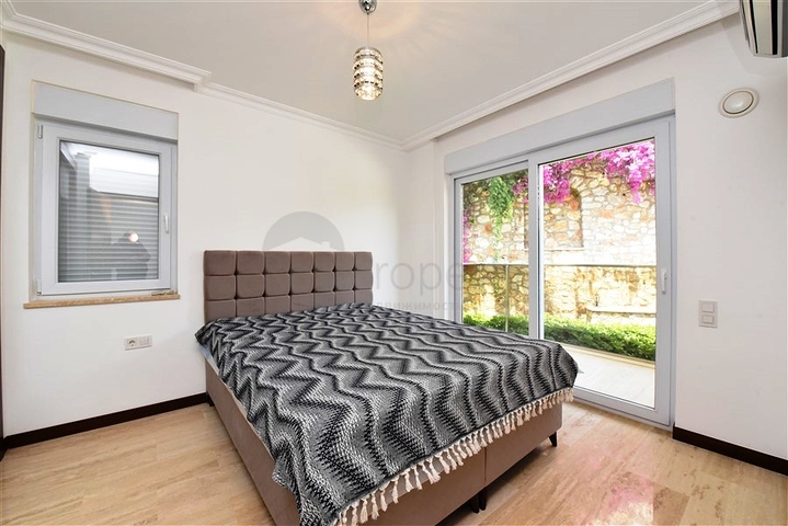 حديقة دوبلكس بالقرب من البحر في كوناكلي