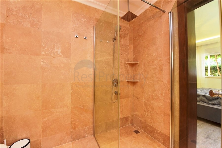 حديقة دوبلكس بالقرب من البحر في كوناكلي