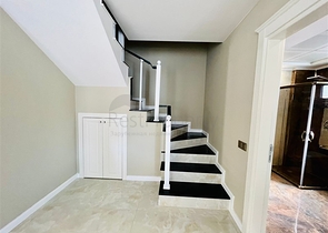 اطلالة بحر - مجمع فاخر - شقة 2 غرفة وصالة - جديدة - في كارجي جاك / الانيا 