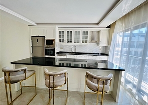 اطلالة بحر - مجمع فاخر - شقة 2 غرفة وصالة - جديدة - في كارجي جاك / الانيا 