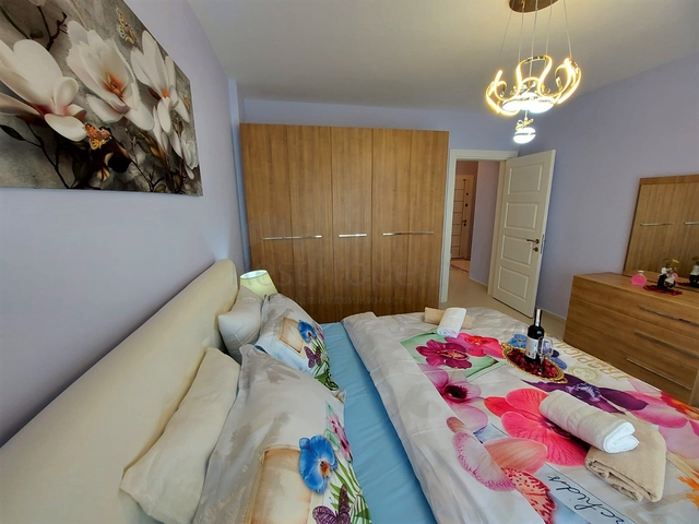 شقة فسيحة 2 + 1 على بعد 500 متر من البحر