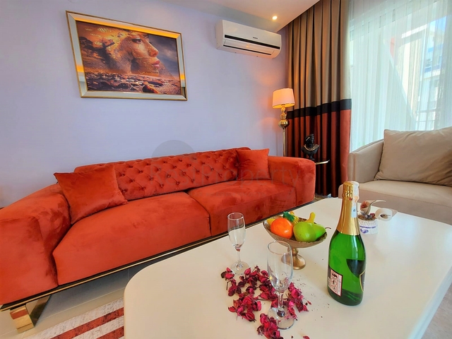 شقة فسيحة 2 + 1 على بعد 500 متر من البحر