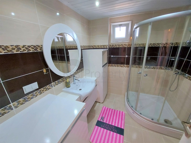 شقة فسيحة 2 + 1 على بعد 500 متر من البحر