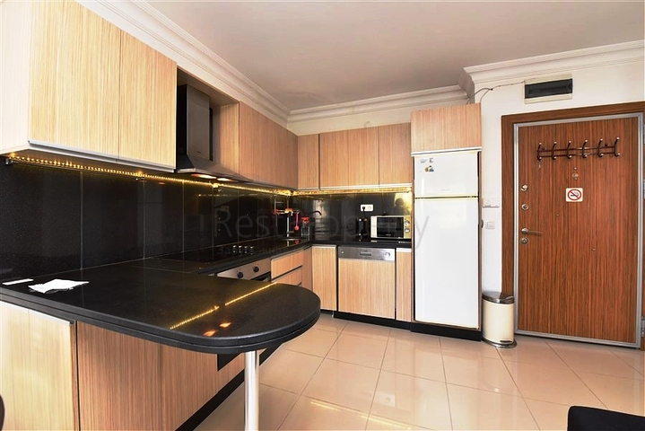 شقة 1+1 في وسط ألانيا 