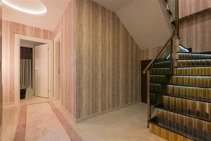 شقة غرفة وصالة مفروشة - ضمن مجمع حديث - في محمودلار / الانيا 