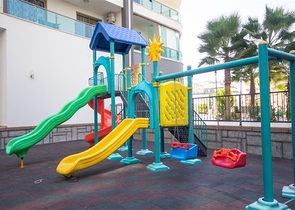 شقة غرفة وصالة مفروشة - ضمن مجمع حديث - في محمودلار / الانيا 