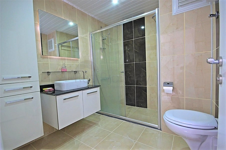 شقة عائلية انيقة مفروشة -تصميم 1+2 - في مهموتلار / الانيا 