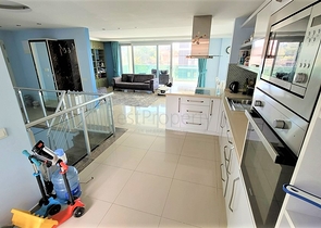 شقة في منطقة هادئة - غرفتين وصالة -ضمن مجمع انيق -كارجيجاك / الانيا