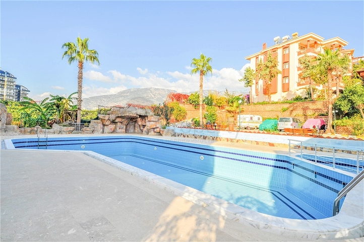 شقة واسعة 3 غرف وصالة -مفروشة -في محمودلار / الانيا 