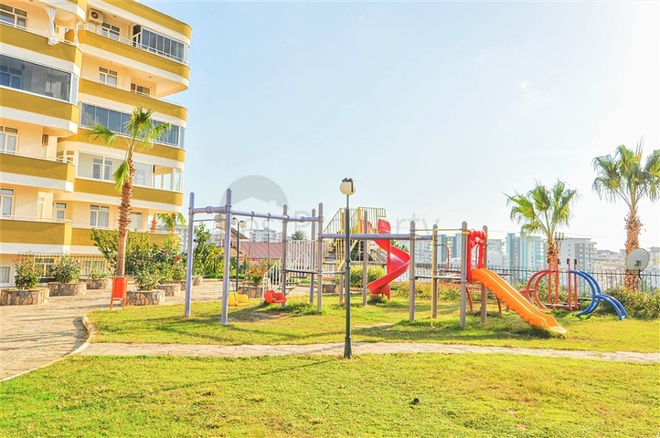 شقة واسعة 3 غرف وصالة -مفروشة -في محمودلار / الانيا 