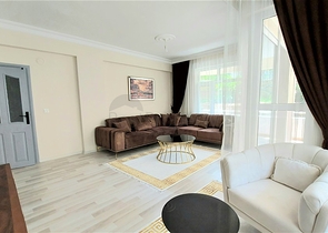 شقة واسعة 3 غرف وصالة -مفروشة -في محمودلار / الانيا 