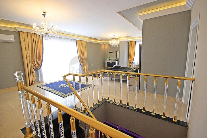 بنتهاوس 3+1 للبيع في حي محمودلار