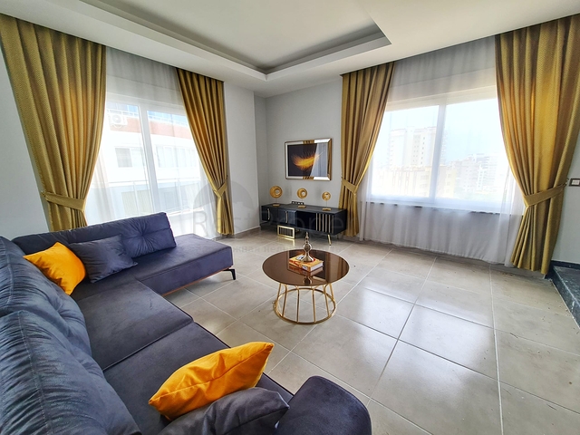 شقة غرفة وصالة - ضمن مجمع سكني جديد - في محمودلار / الانيا 