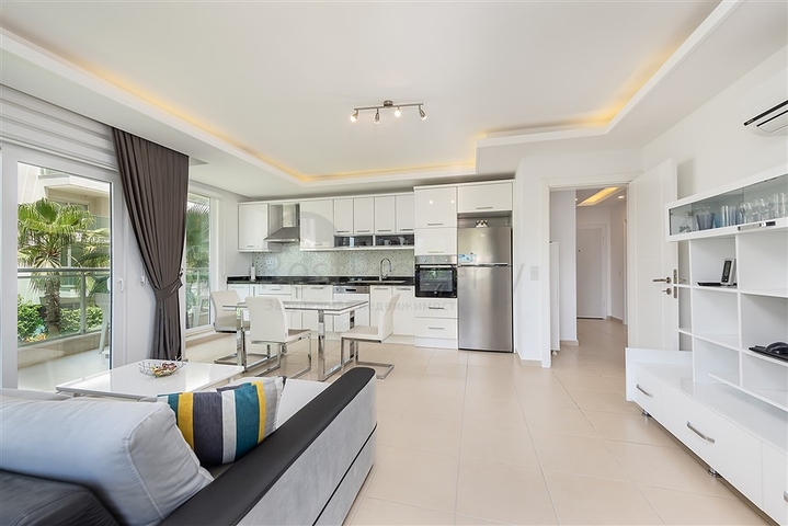 ضمن مجمع سكني عائلي - شقة غرفتين وصالة مفروشة - في افسلار / الانيا 