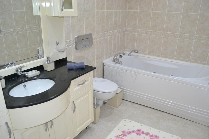 شقة 2+1 مطلة على البحر في منطقة محمودلار