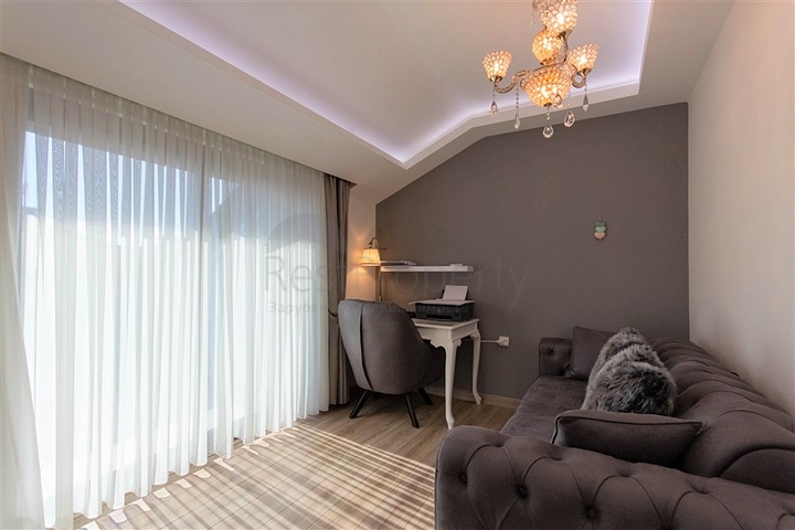 بنتهاوس 3+1 في منطقة محمودلار