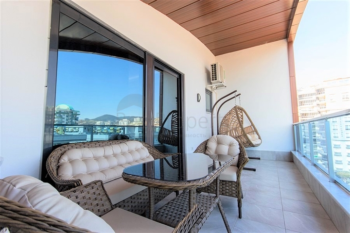 بنتهاوس 3+1 في منطقة محمودلار