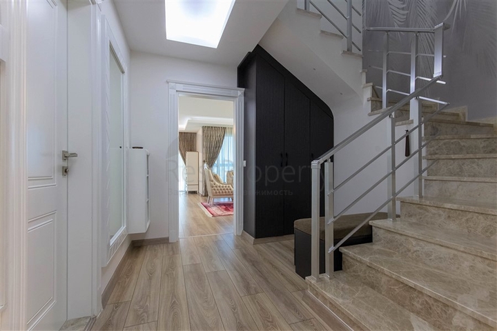 بنتهاوس 3+1 في منطقة محمودلار